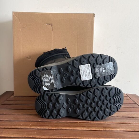 UGG Adirondack III Boot Black USA Women Size 6/UK 4/EU37(MSRP$250) - Picture 11 of 14
